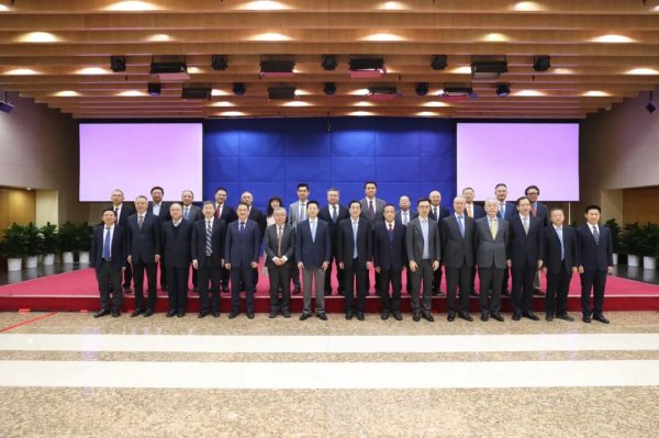 股票配资理财 吴清等超级智囊团重磅发声 资本市场高规格会议 信号很大